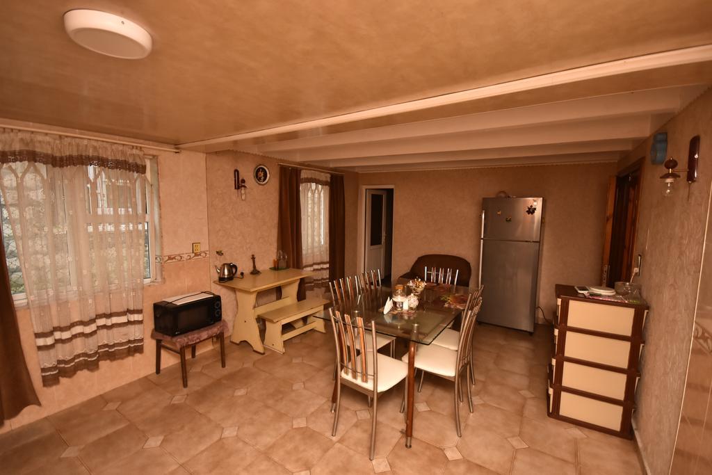 Shorena'S House Zugdidi Eksteriør bilde